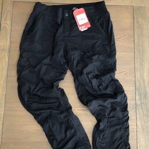 The North Face Aphrodite Pant - Black NWT